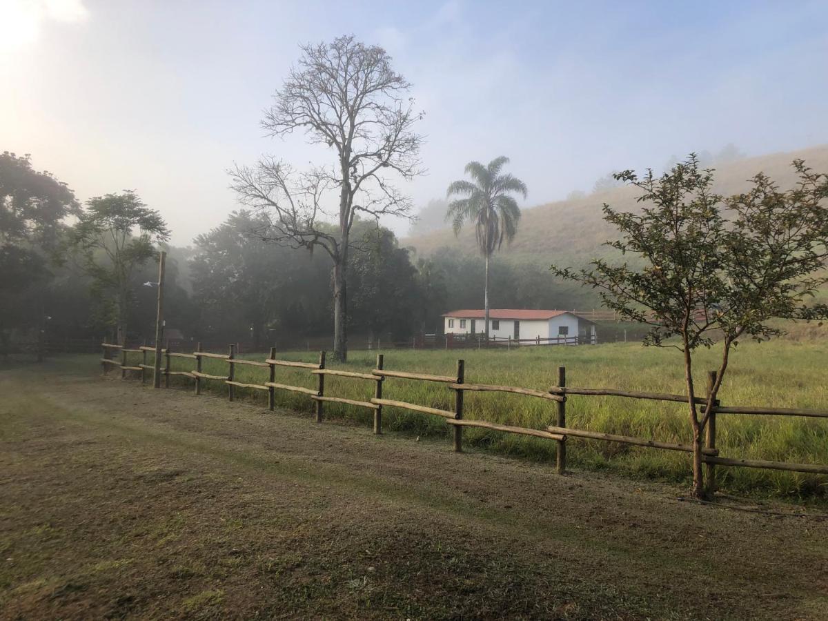 Vivenda dos Guaranys -Uma imersão na natureza - Casa Conservatória Exterior foto